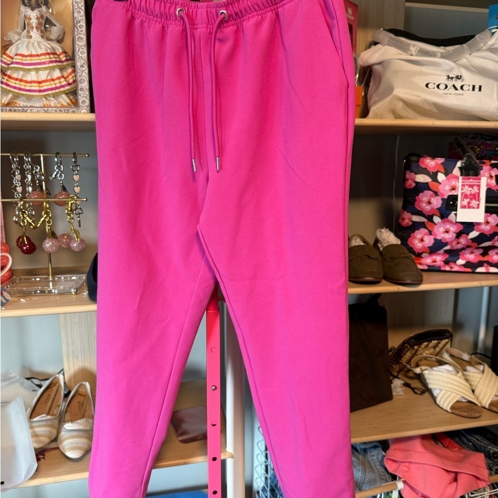 French Connection Bright Pink Cropped Dress Pants | Size 6 - Picture 3 of 5
